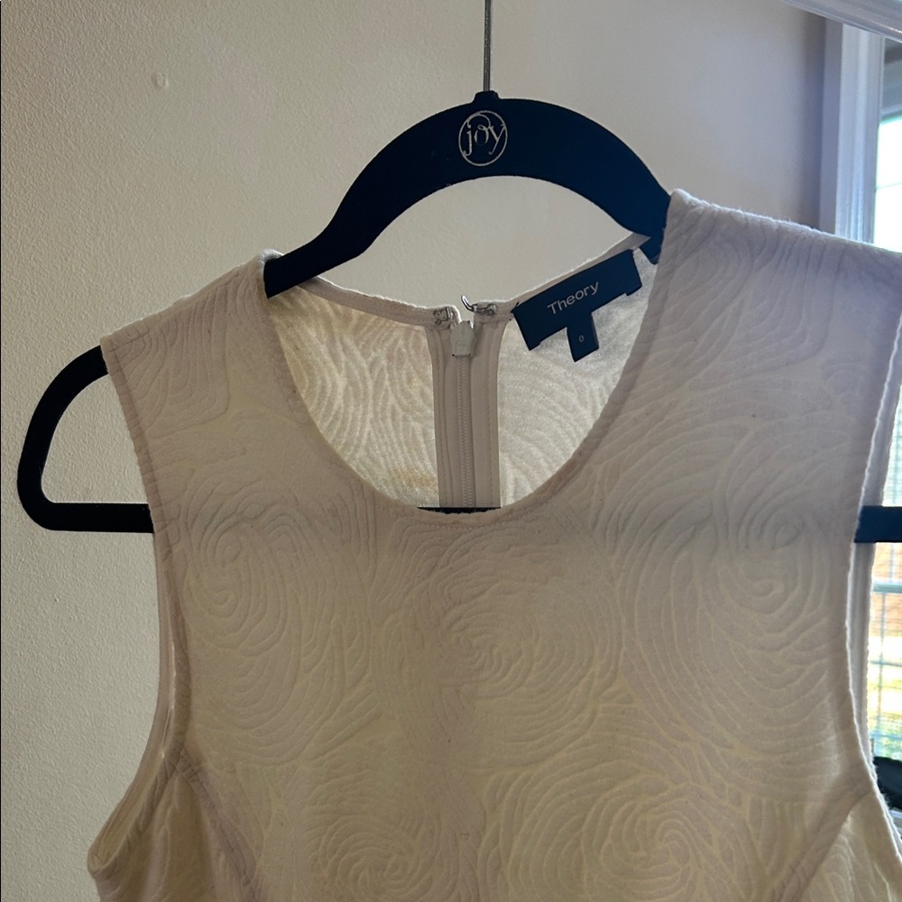 Theory Ivory Floral Pattern Sleeveless Top